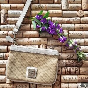 D&B White & Straw Design Summertime Wristlet